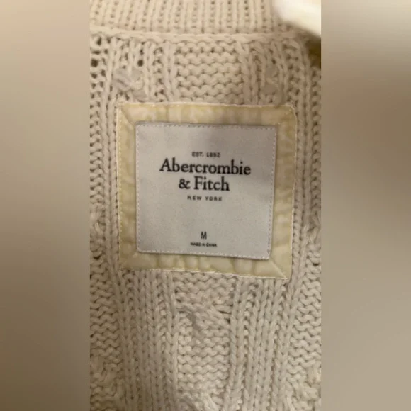 Abercrombie & Fitch Cream Cable Knit Cardigan - Picture 3 of 4